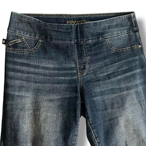 Rock & Republic Jeans Women's 16 Blue Pull-on Slimming Denim Cure Distressed - Picture 3 of 15